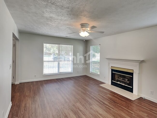 Building Photo - 2498 Port Kembla Dr