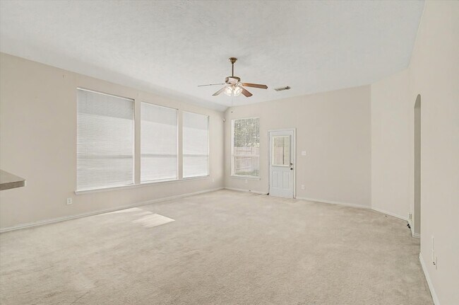 Building Photo - 16011 Belleshire Glen Ln