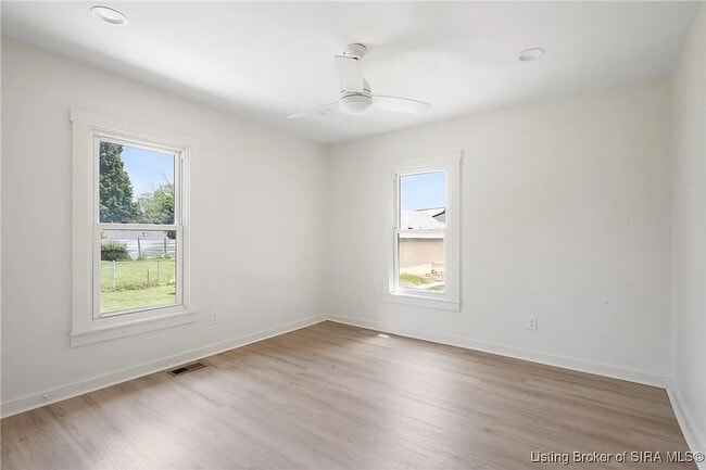 Building Photo - 4 bedroom House in New Albany