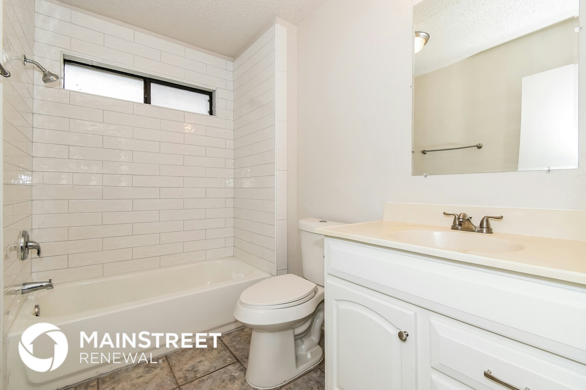 Building Photo - 3613 Dorchester Dr