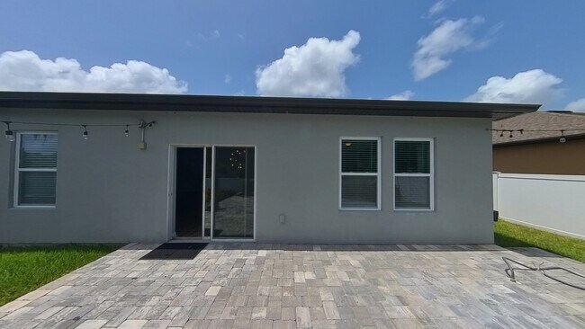 Building Photo - 3920 Loon Ln