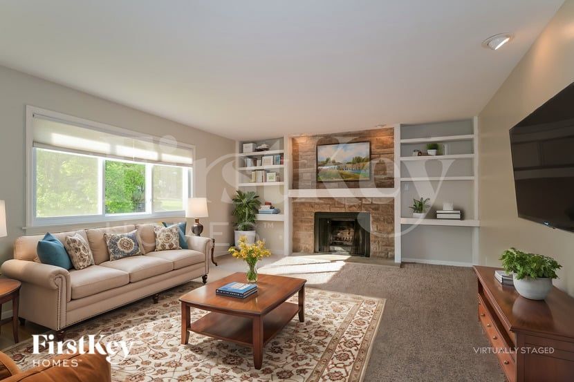 Building Photo - 611 Lakewood Dr