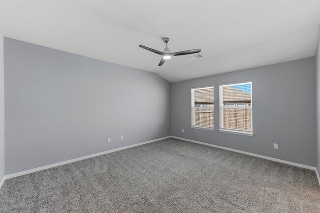 Building Photo - 100 Javans Nest