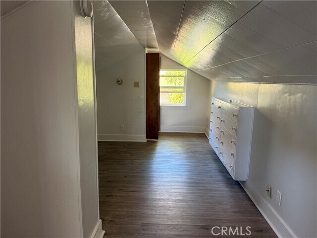 Building Photo - 659 Elm St