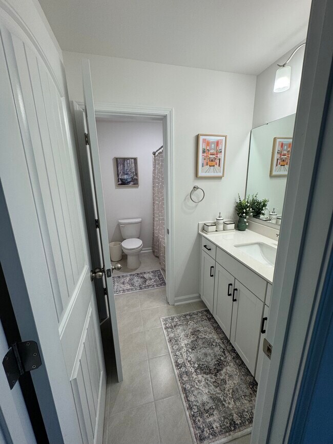 Building Photo - 5435 Shelly Lynn Dr