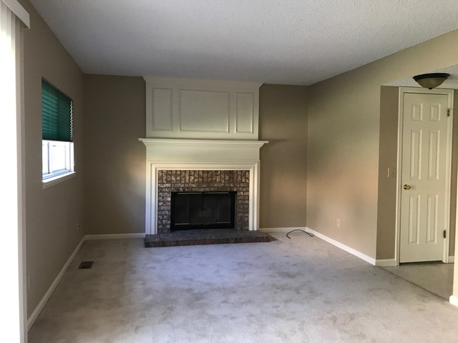Building Photo - Great 3br 2ba home in the foothills of Gol...