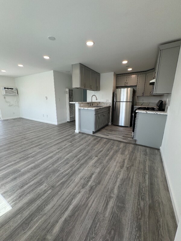 Building Photo - 1503 Cochran Ave