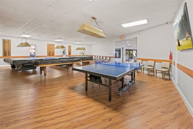 Building Photo - 301 Cambridge Rd