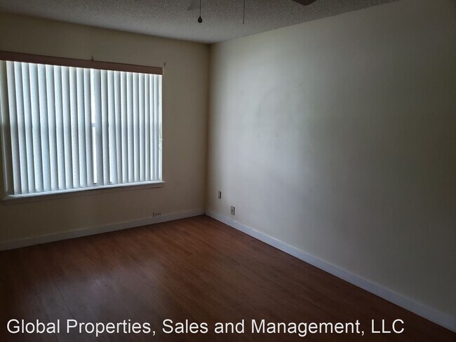 Building Photo - 3 br, 2 bath House - 1702 Tropical Court