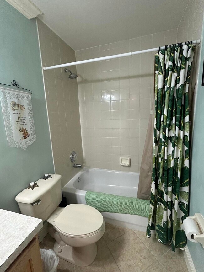 Building Photo - 10470 Pelican Dr