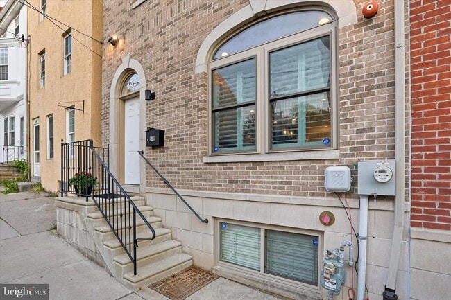 Building Photo - 159 Green Ln