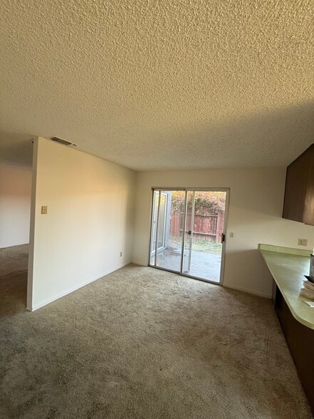 Building Photo - 7242 Aberfeldy Way