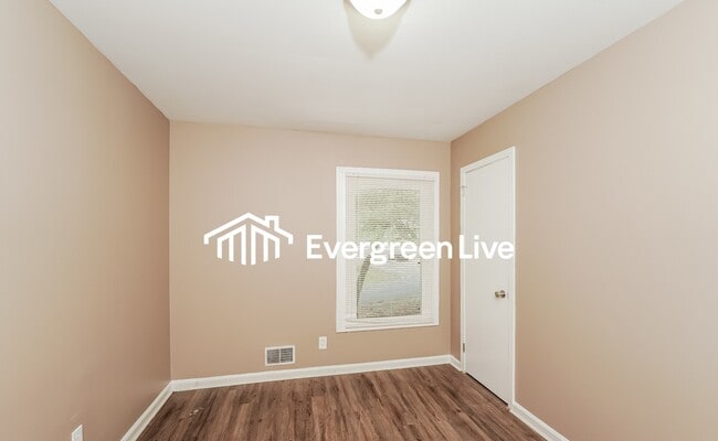 Building Photo - 417 Westwood Ave