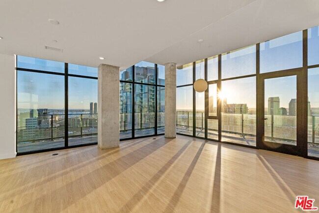 Building Photo - 675 Ninth Ave