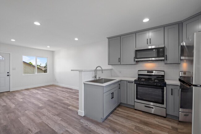 Building Photo - 1308 N Mulberry St