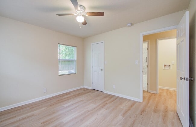 Building Photo - 6510 Cherrydale Dr