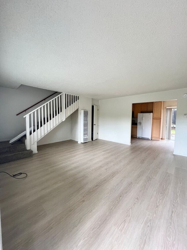 Building Photo - Charming 2 Story Soquel Condo