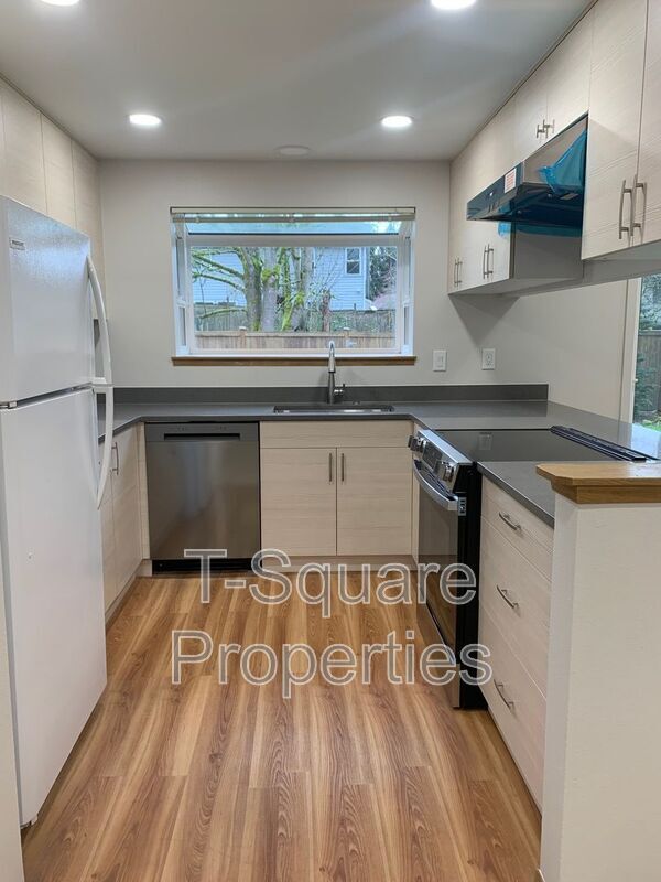 Building Photo - 14616 57th Dr SE