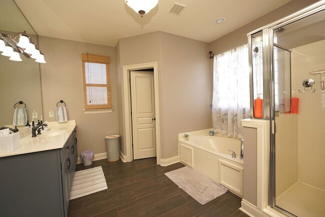 Building Photo - Charming 3-Bedroom Home in Peaceful Cul-de...
