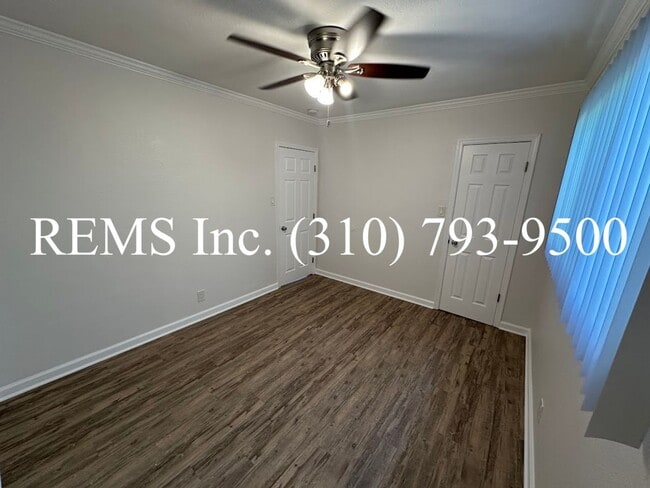 Building Photo - 4750-4752 W 164th Street