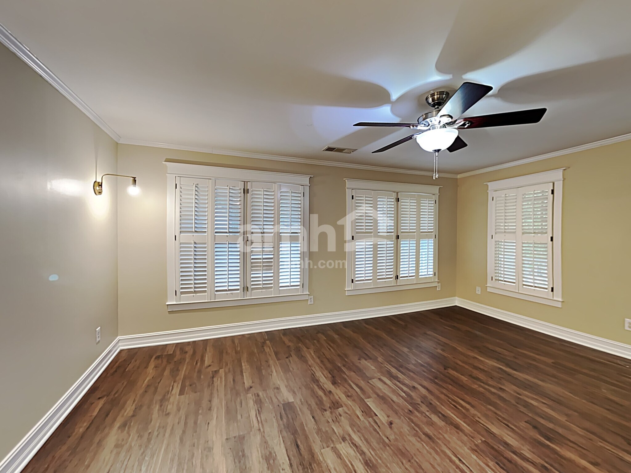 Building Photo - 145 Memory Ln