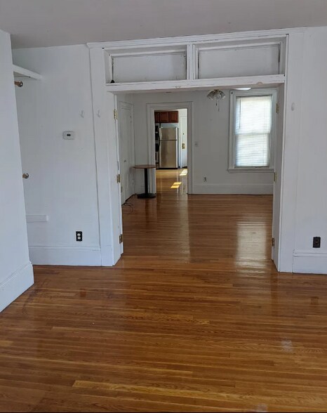 Building Photo - 19 Pinckney St
