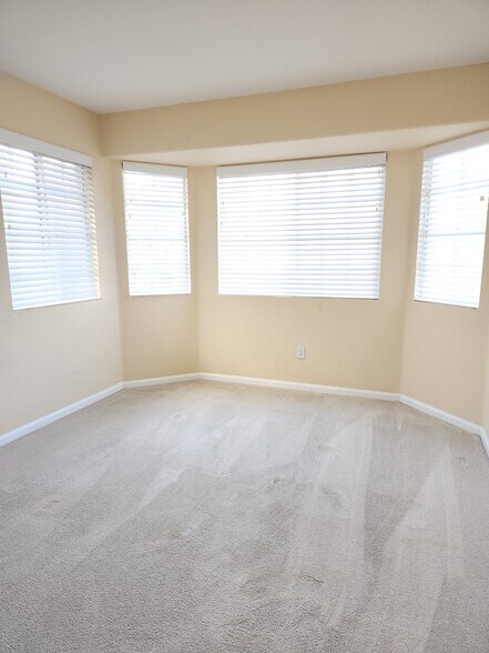 Guest Bed Room 3 - 109 Enchanted Way