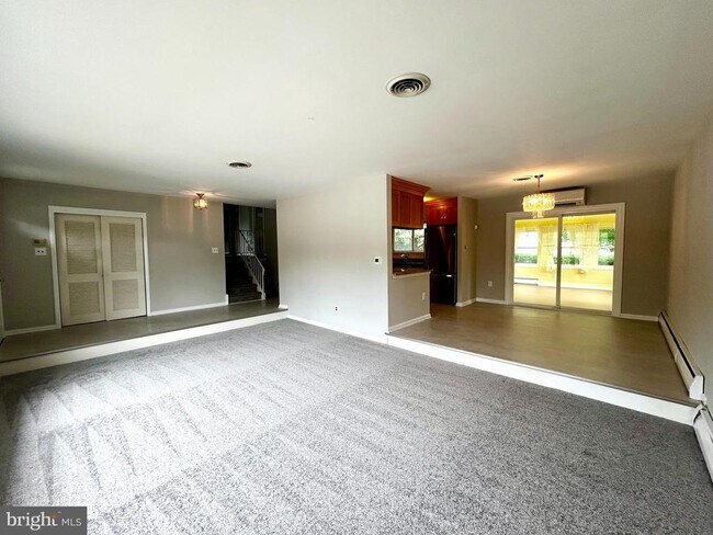 Building Photo - 287 Anderson Rd