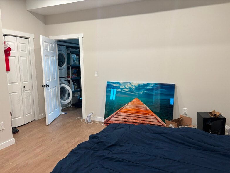 Bedroom - 217 S High St