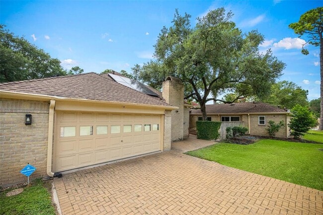 Building Photo - 10703 Cypresswood Dr