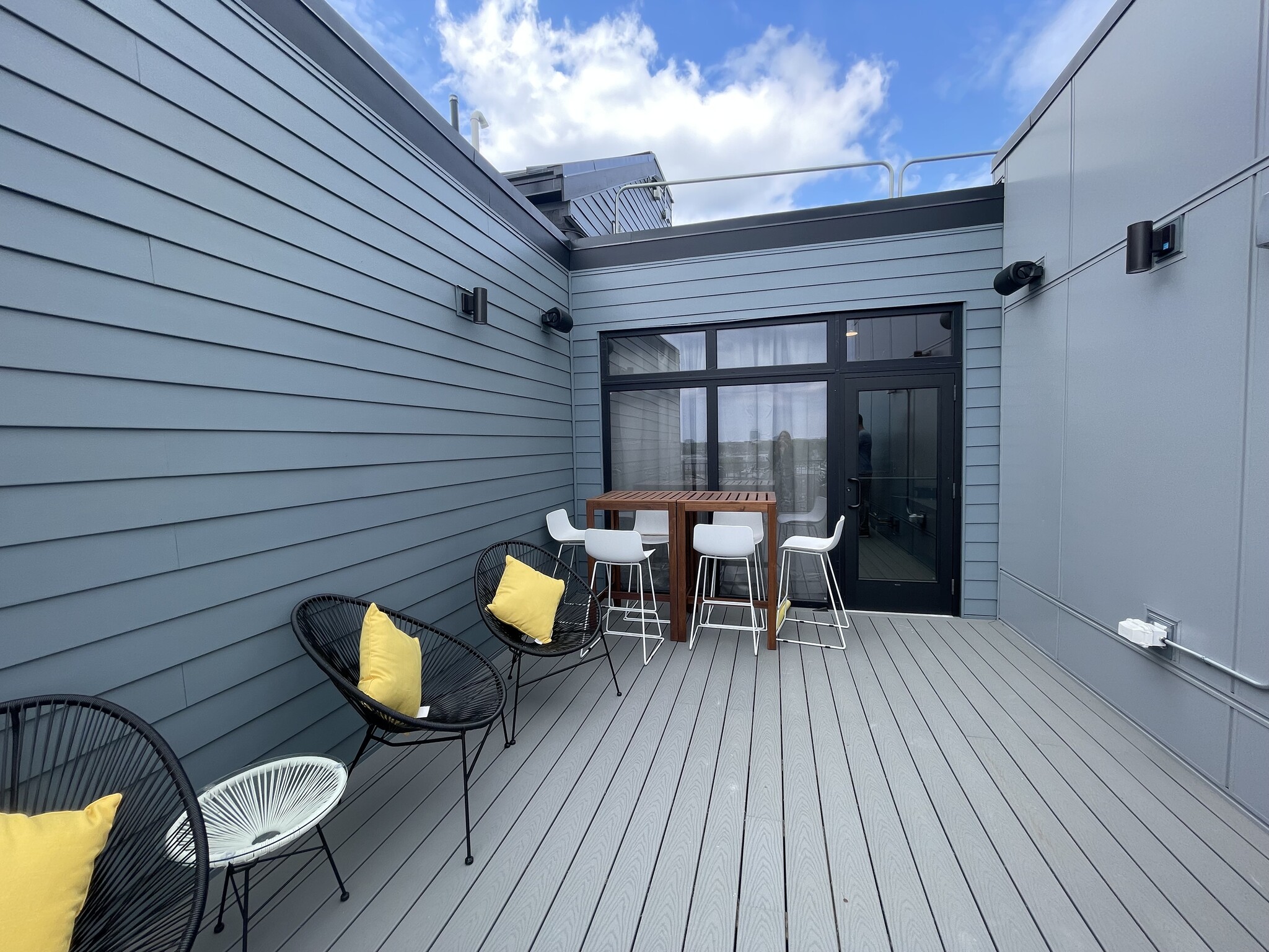 Shared Roof Deck - 30 Penniman Rd