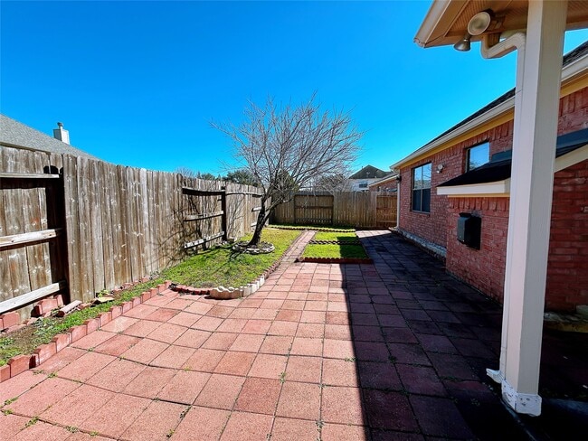 Building Photo - 5523 Baby Blue Ln