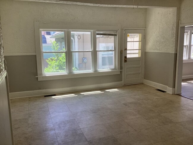 Building Photo - 545 N Goodlet Ave