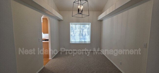 Building Photo - 2735 S Spring Bar Way