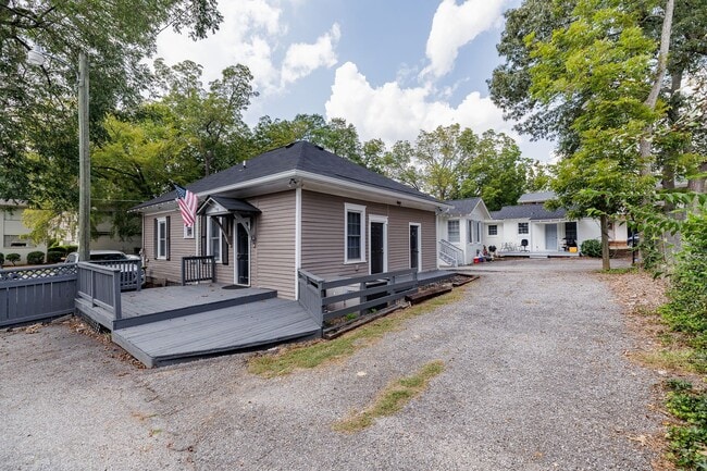 Building Photo - 185 Bloomfield St