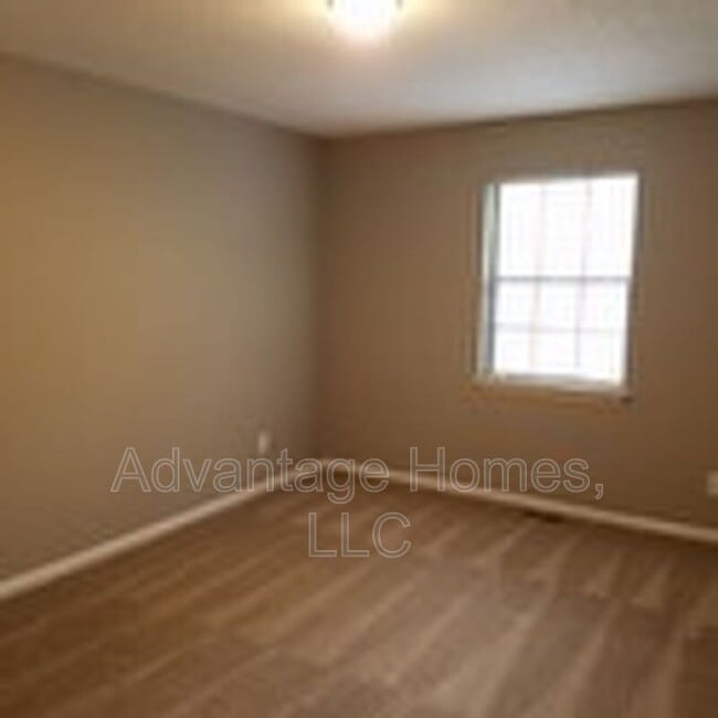 Building Photo - 304 W 132 St