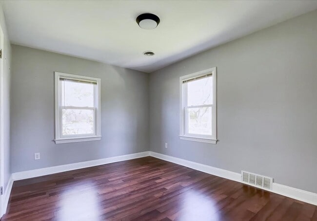 Building Photo - 3 bedroom 2 bath home - Camp Hill PA