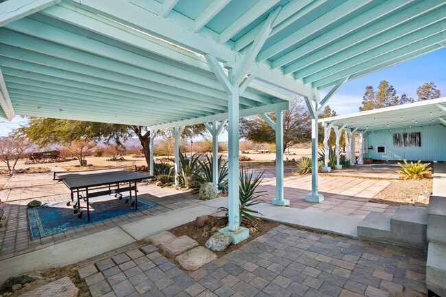 Building Photo - 62851 Aberdeen Dr