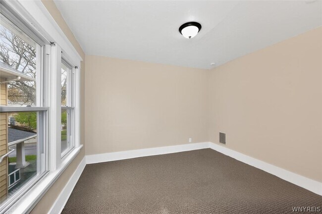 Building Photo - 2463 South Ave