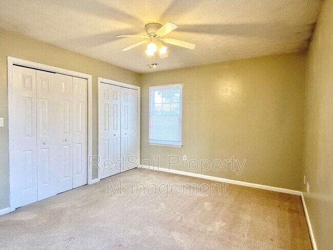 Building Photo - 707 Mandy Trail