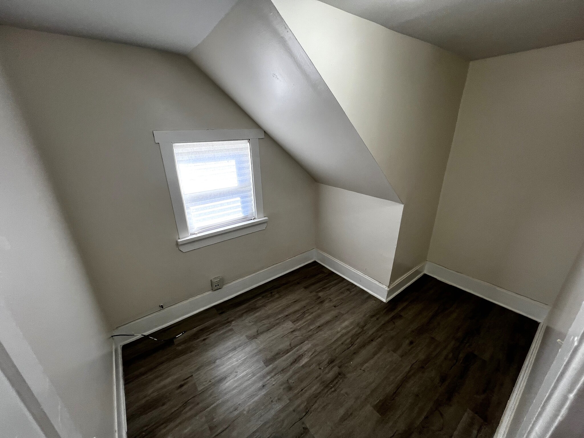 Building Photo - 9613 S Ave N