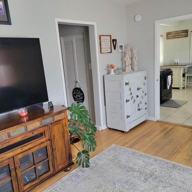 Building Photo - 4 Bedroom Home in Bayfield