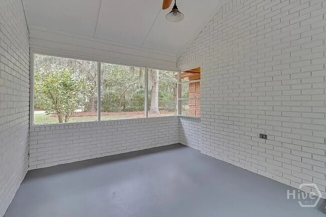 Building Photo - 196 Sayle Rd