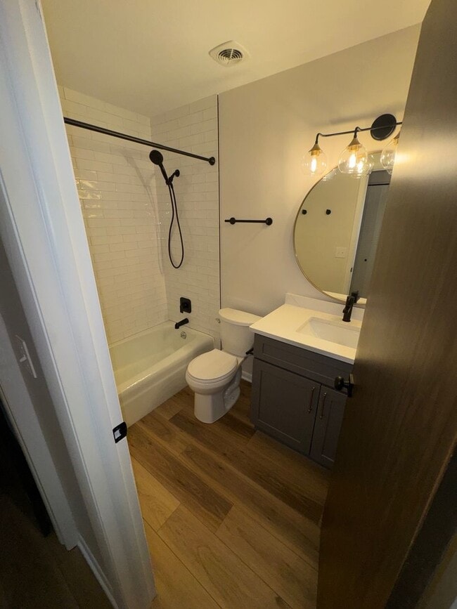 Building Photo - 1303 Lowland Ct