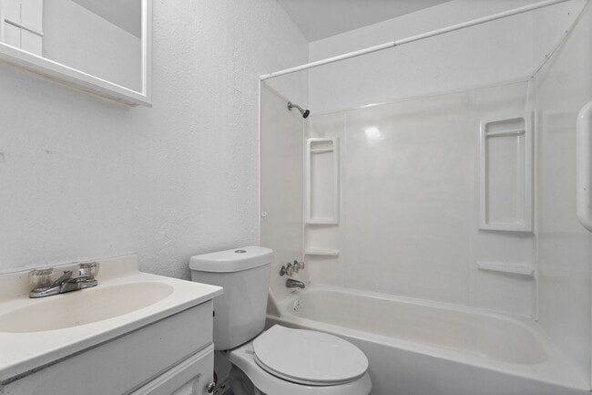 Building Photo - Charming Home in Prime Grand Prairie Locat...