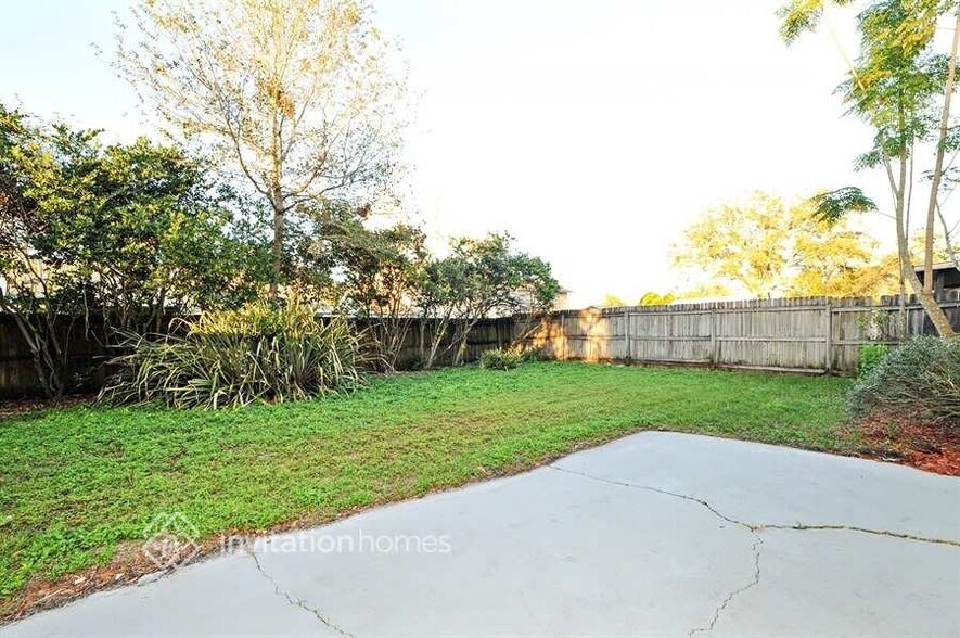 Building Photo - 1618 Crossridge Dr