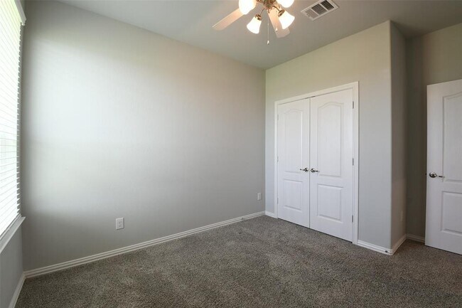 Building Photo - 2142 Open Prairie Dr