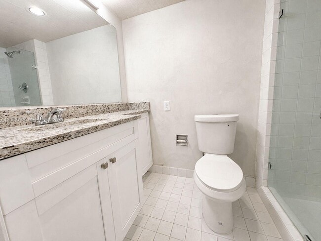Building Photo - 20200 W Country Club Dr