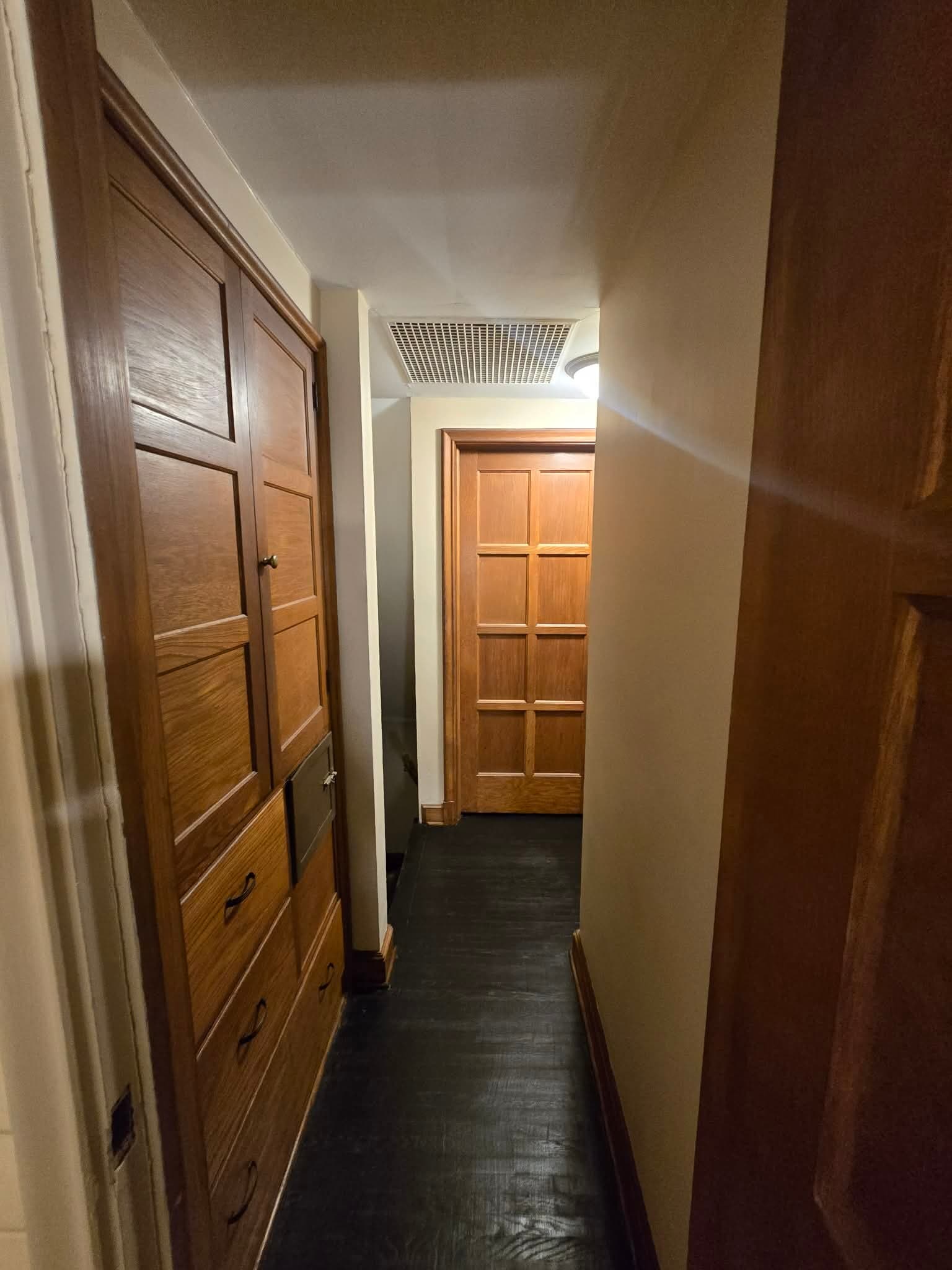 Building Photo - 459 W 3rd St