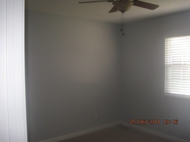 Building Photo - Three Bedroom Two Bath Rancher in the heart of Teays Valley